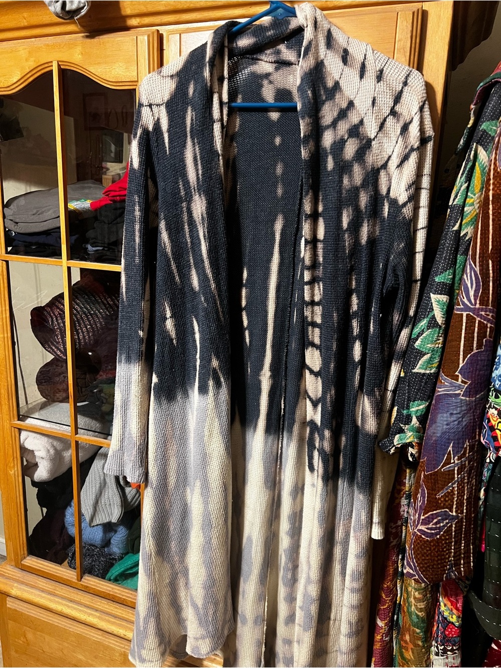 Tie-Dye Long Open Cardigan in Blue and Cream